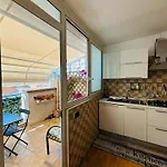 Oli's House Бари
